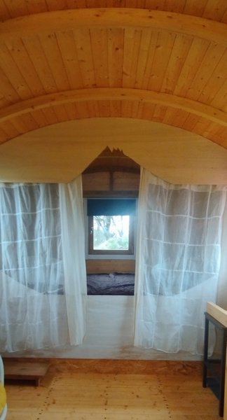 Domaine AbracadaRoom : La roulotte du p'tit Buron - Image 4