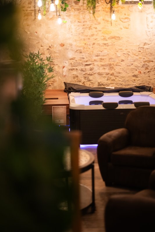 Prohibition - Love, Atypique room & Spa & Sauna à Issoudun (43)