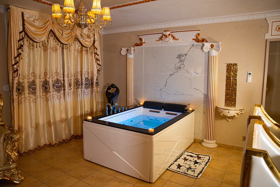 Domaine AbracadaRoom : Love Room Spa Le Petit Versailles - Image 2