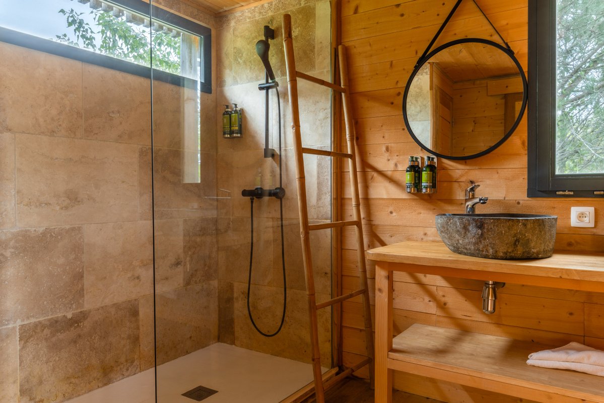 Cabane Spa Bohème à Sorgues (11)