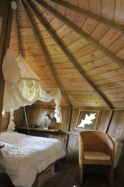 interieur-canopee-cabane-belle