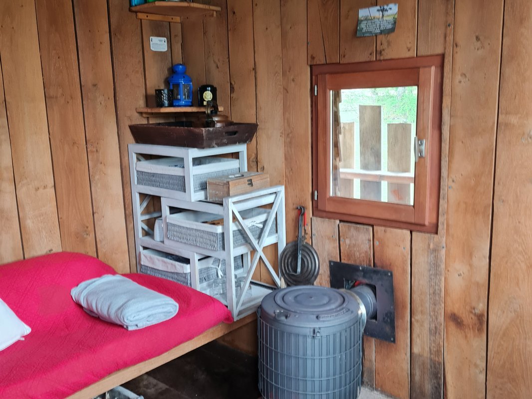 Cabane des Demoiselles à Saint-Didier-Sur-Arroux (6)