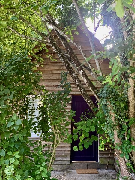 Hébergement AbracadaRoom : Chalet au bord de l’eau et des chevaux - Image 3