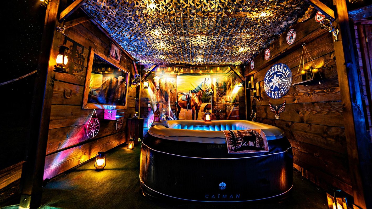 Bulle Texas – Luxe  & SPA – Vue Lac Aiguebelette à Novalaise (44)
