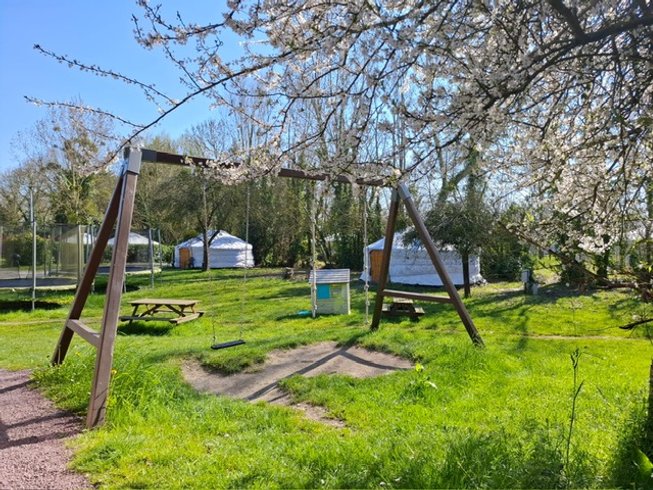 Hébergement AbracadaRoom : La roulotte du village insolite - Image 7