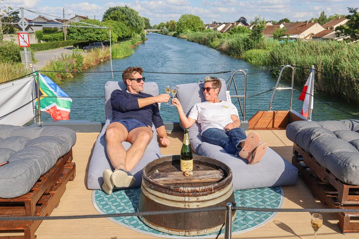 Hébergement AbracadaRoom : House Boat avec SPA naviguant en Champagne - Image 2