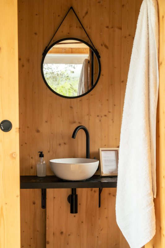 Parcel Tiny House - montagnes et vignes dans l'AOC du Bugey à Revonnas (57)