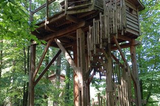 Cabane dans les arbres Ardèche