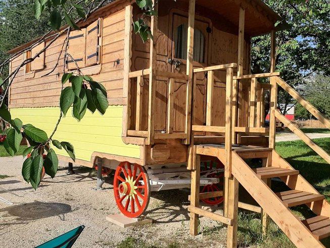 Hébergement AbracadaRoom : Roulotte Maquisarde - Image 3
