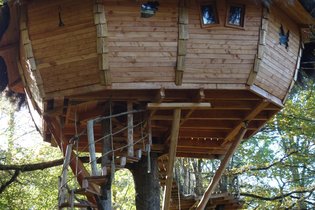 Cabane dans les arbres Hautes-Pyrénées