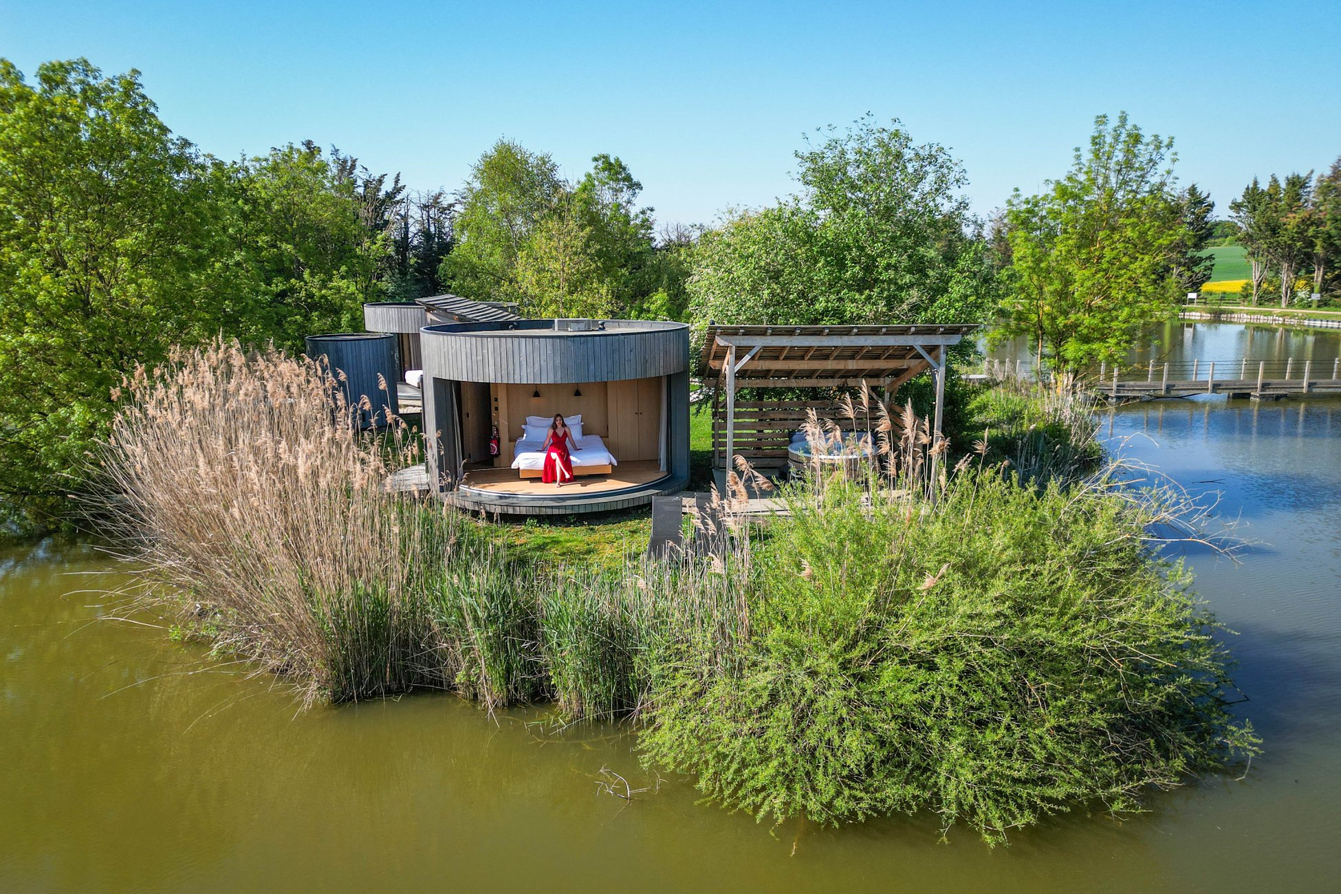 Hébergement UnicStay : LUMIPOD SPA ILE à Bâgé-Dommartin