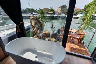 House Boat Var