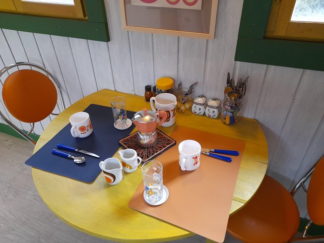 Hébergement AbracadaRoom : La Roulotte Rétro 70/80 - Image 7