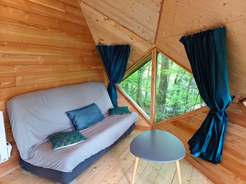 Hébergement AbracadaRoom : Cabane 'Pollimage' au bord d'un lac - Image 6