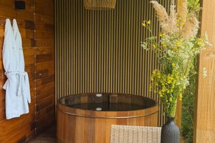 Escapade luxe avec bain nordique au bord du canal