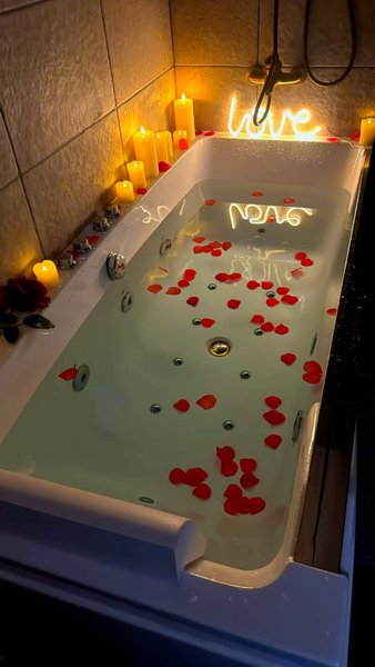 Hébergement AbracadaRoom : Évasion Sauvage et Luxe : Une Suite d’Exception À 10 minutes du centre ville d'AMIENS - Image 28