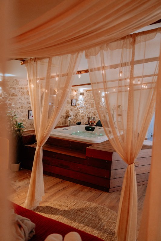 Le Baldaquin § SPA § Sauna à Lapalud (15)