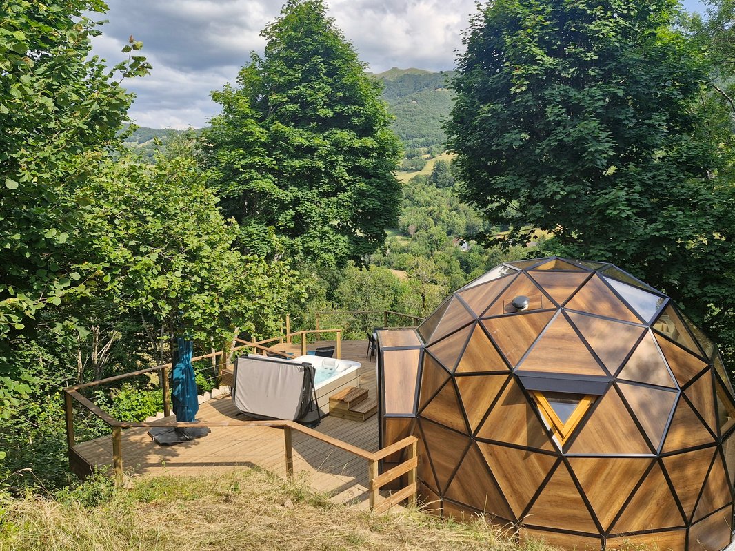 Bulle de Printemps & Spa à Mandailles - Saint Julien (1)
