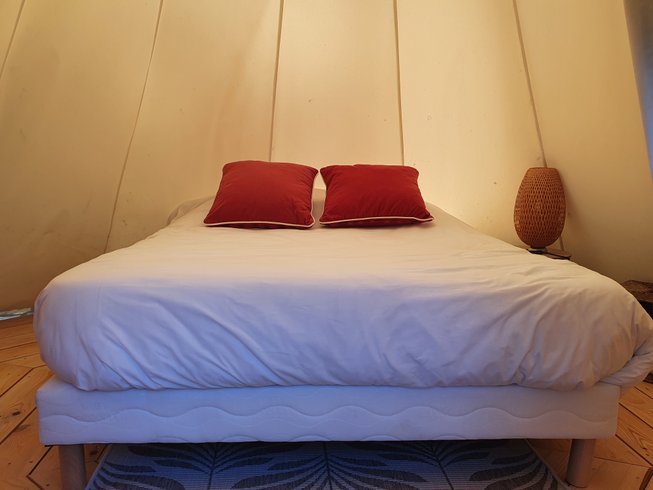 Hébergement AbracadaRoom : Tipi Lodge avec spa privatif - Image 3