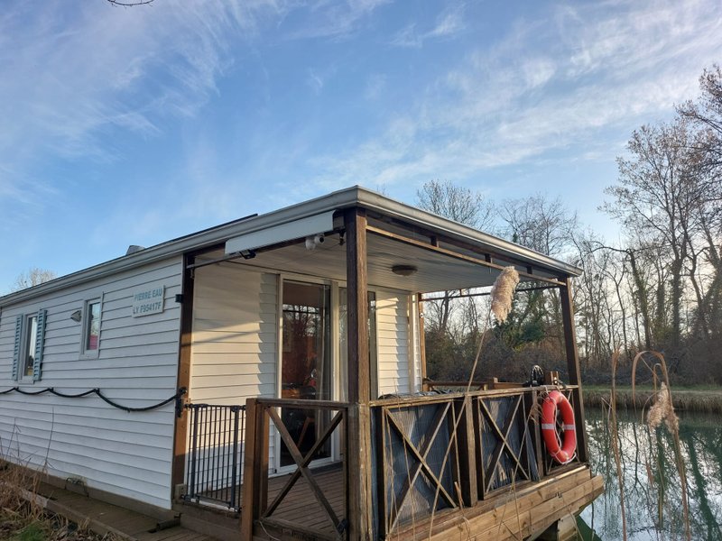 Hébergement AbracadaRoom : Le Cottage Flottant Insolite - Image 15