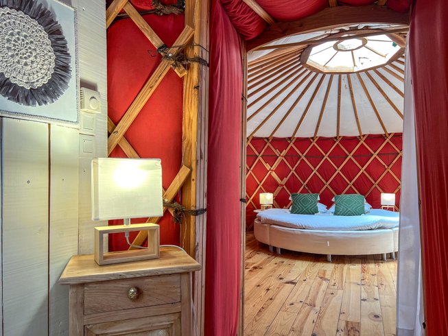 Hébergement AbracadaRoom : La Yourte Passionata - Image 10