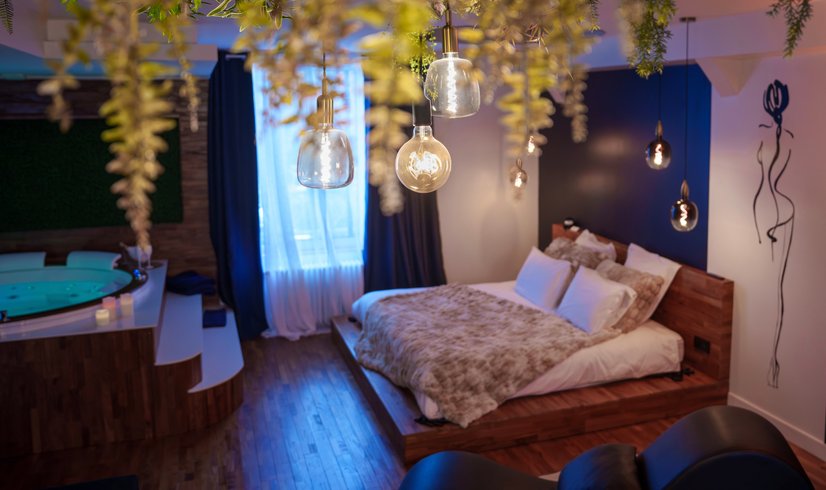Hébergement AbracadaRoom : Suite Romantique Le Double L Luxe & Love Loveroom - Image 1
