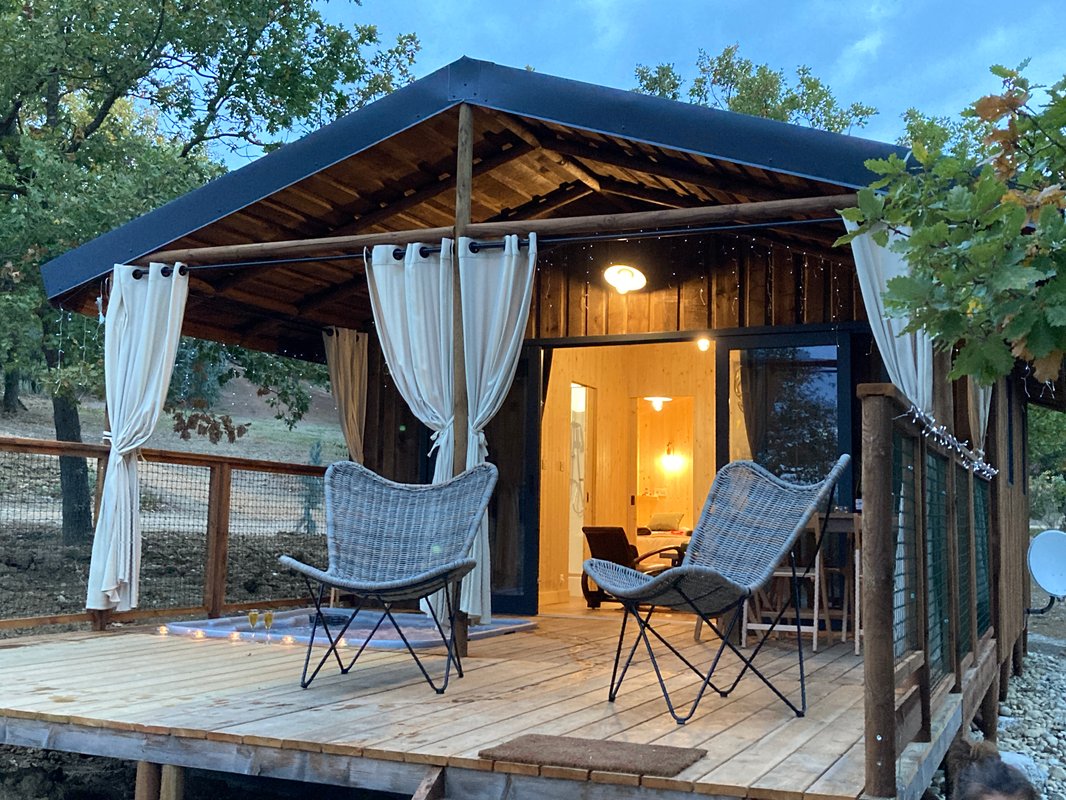 Cabane sur pilotis La Dame du Château- spa privé à Villarzel Du Razès (5)