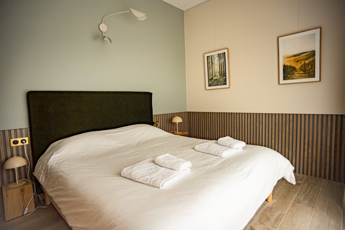 Freya : Ecolodge de luxe avec bain nordique pour 2-4 personnes à Saint-Mards-En-Othe (13)