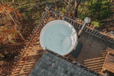 Cabanon Perché  à Château de Memanat à Chavanat (2)