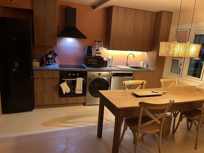 Hébergement AbracadaRoom : Escapade troglodyte à FITOU avec terrasse panoramique et parking privé - Image 5