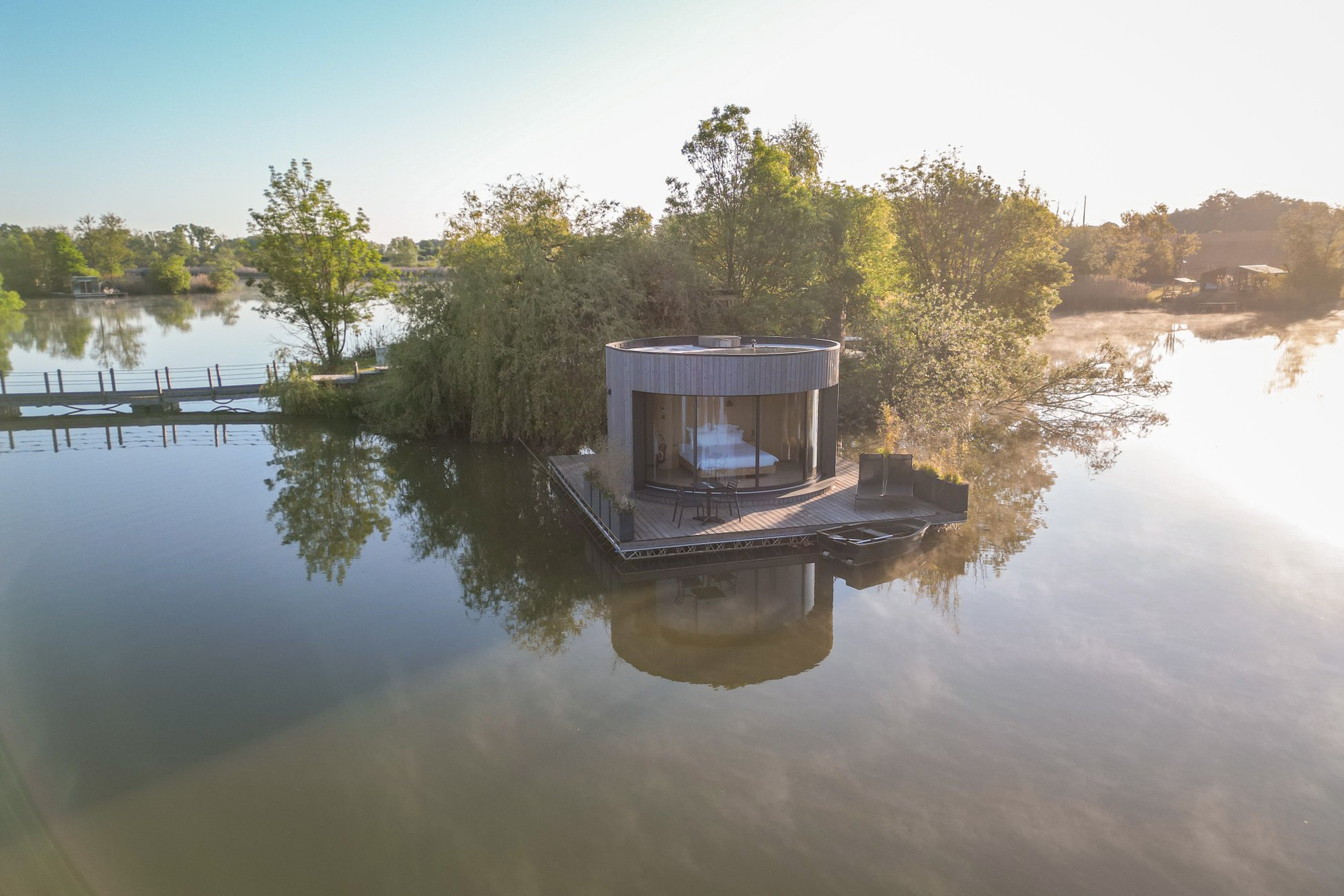 Hébergement UnicStay : LUMIPOD SPA FLOTTANT à Bâgé-Dommartin