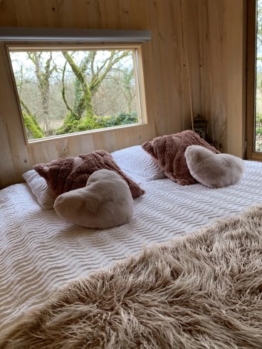 Hébergement AbracadaRoom : Cabane insolite avec spa privatif - Image 9