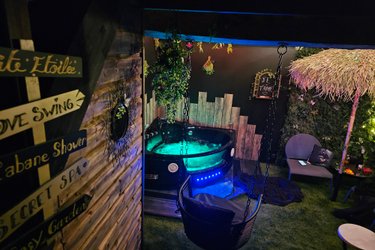 Secret love garden loveroom n'spa à Soleymieu (1)