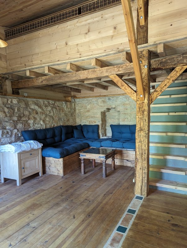 Maison organique à la mauvaise herbe à Barjols (13)