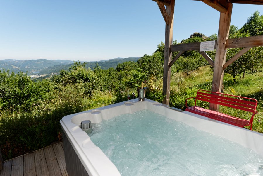 Hébergement AbracadaRoom : Dôme Romance, accès piscine & SPA - Image 4