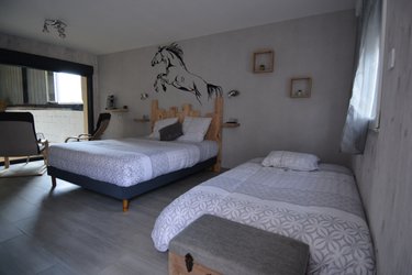 [5]  Chambre vue panoramique  4 pers. SPA jacuzzi à Fraisnes-En-Saintois (4)