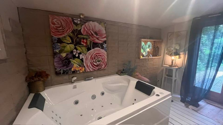 Hébergement AbracadaRoom : Cabane Romantique Du Jardin Balnéothérapie - Image 42