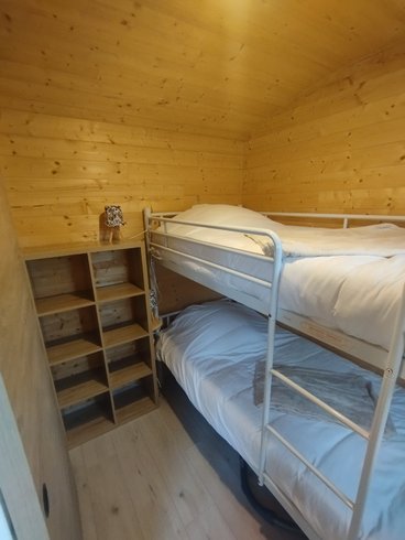 Hébergement AbracadaRoom : La roulotte de L'Orée des 4 chemins & Spa - Image 4