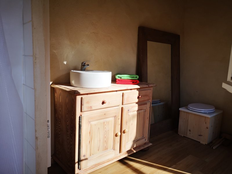 Hébergement AbracadaRoom : Yourte au coeur du village de Fontvieille - Image 9