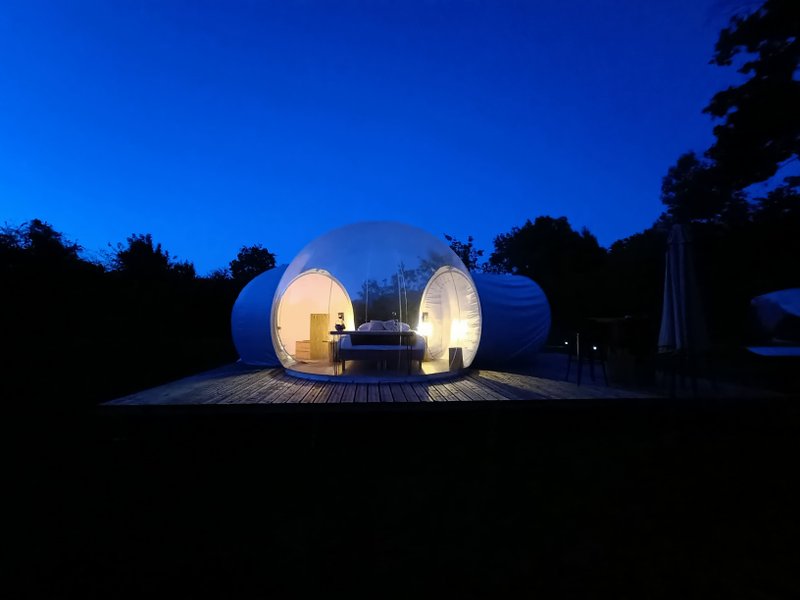 Domaine AbracadaRoom : Pré en bulles - Image 1