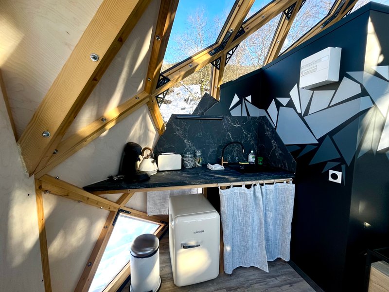 Hébergement AbracadaRoom : Zome jacuzzi et sauna privatif - Image 9