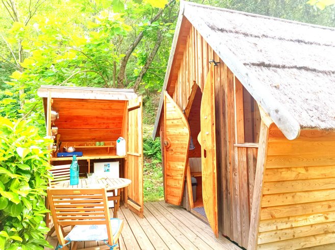 Hébergement AbracadaRoom : Mini Cabane châtaigne Figarette - Image 1