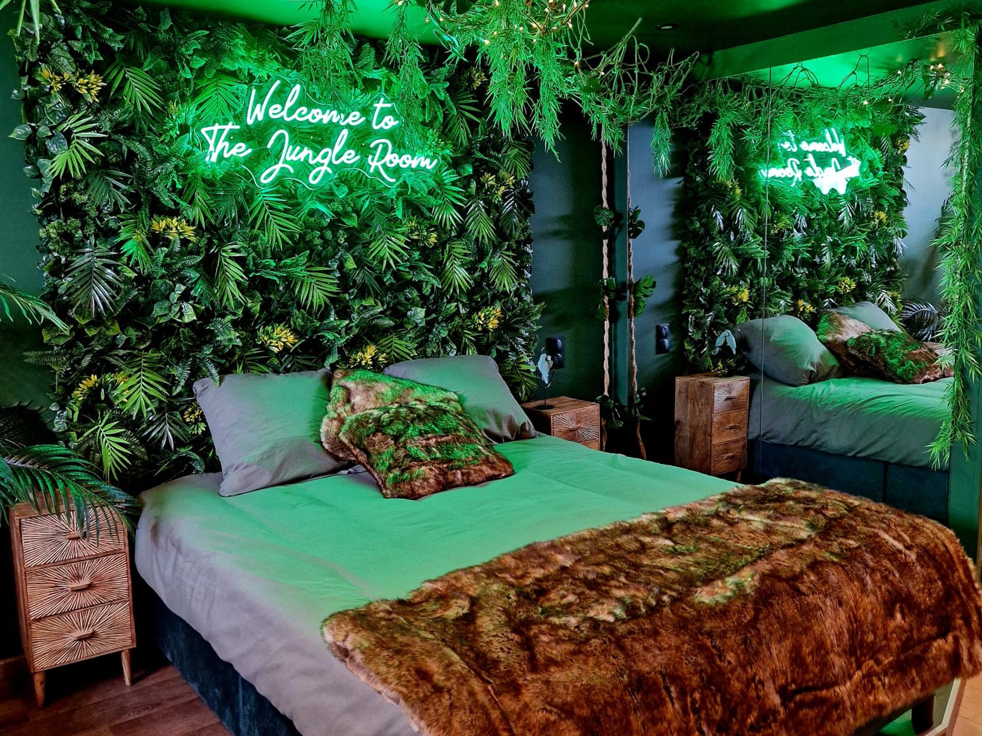 Jungle Room & Spa