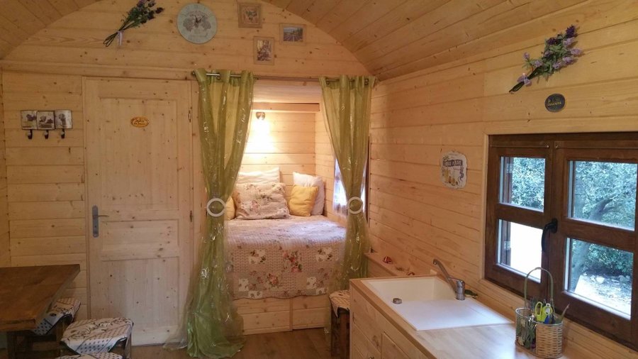 Hébergement AbracadaRoom : Roulotte Provençale - Image 8
