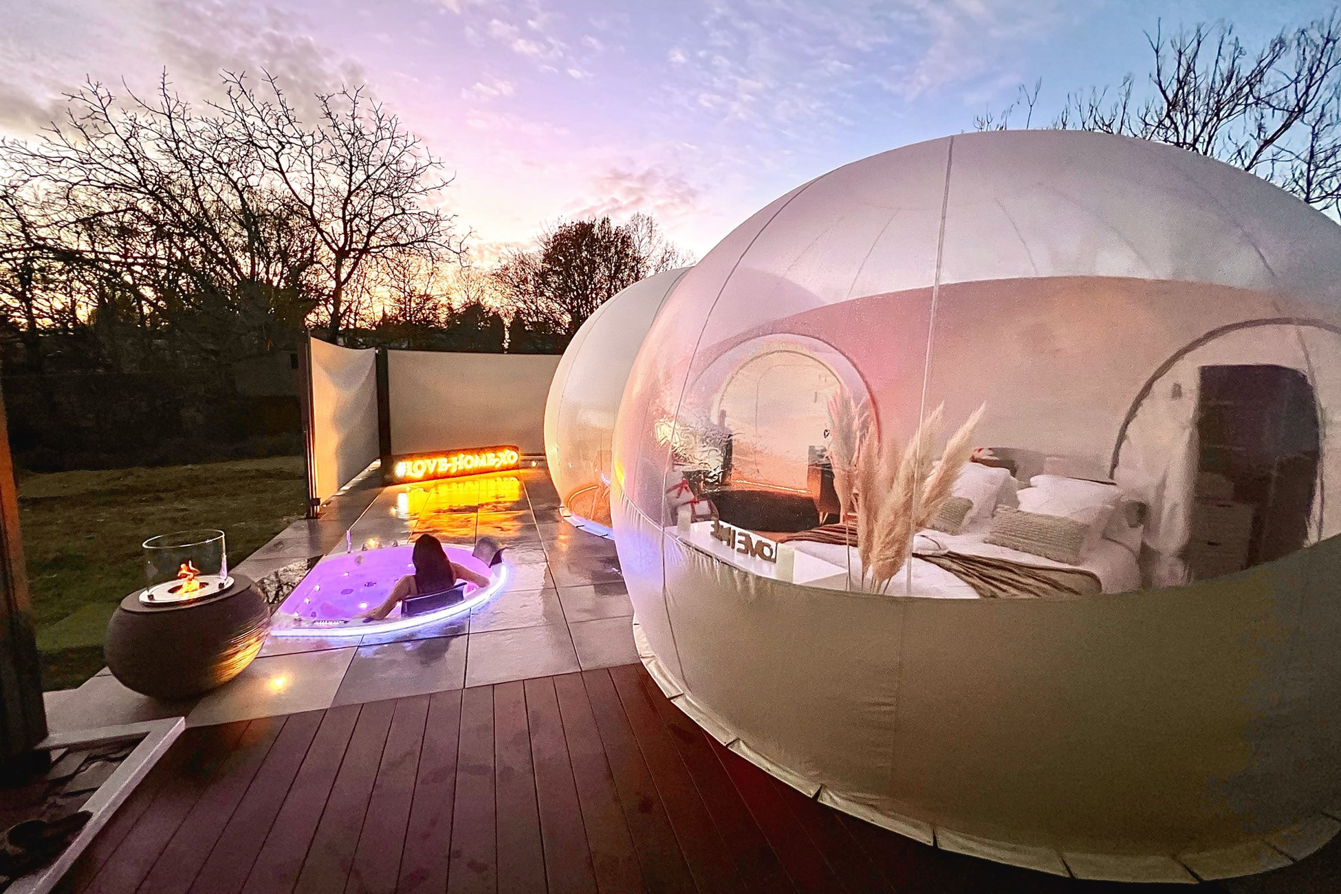 Hébergement UnicStay : Bulle Love Home XO & Spa à Cherves-Richemont