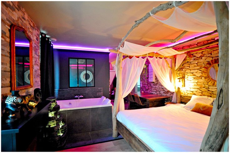 Hébergement AbracadaRoom : Évasion safari unique, SPA XXL, CASCADE D'EAU, CINÉMA PRIVÉ, 5 min du centre - Image 2