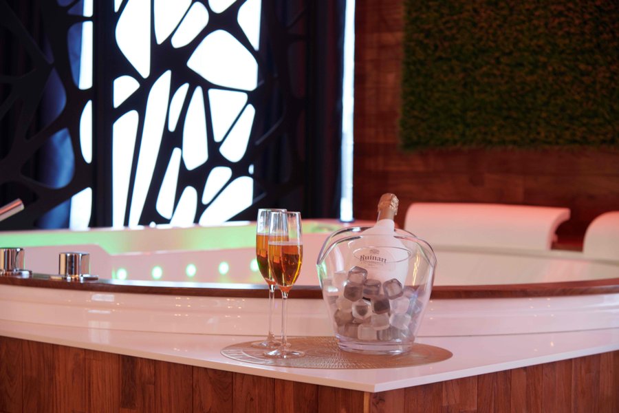 Hébergement AbracadaRoom : Suite Romantique Le Double L Luxe & Love Loveroom - Image 9