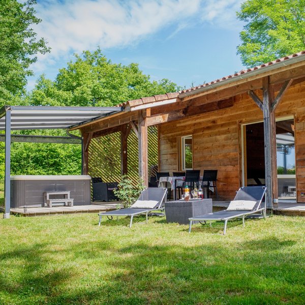 Hébergement AbracadaRoom : Chalet Spa Cèdre - Image 1