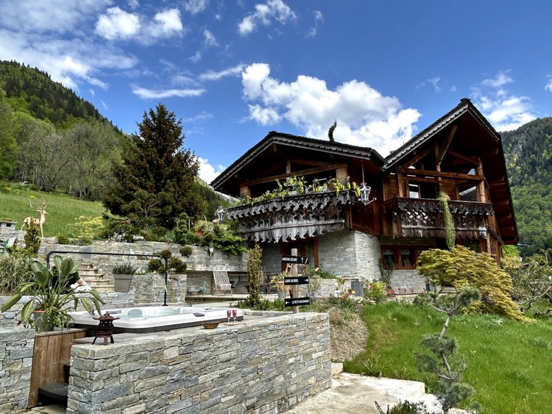 Domaine AbracadaRoom : Mont Amour - Image 1