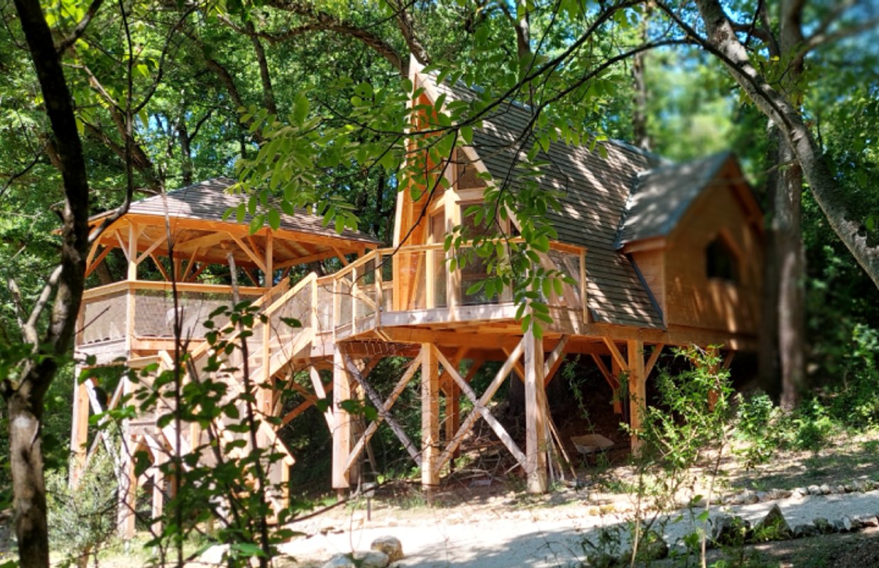 Cabane perchée BLOOMA & Spa à Sarrant (6)